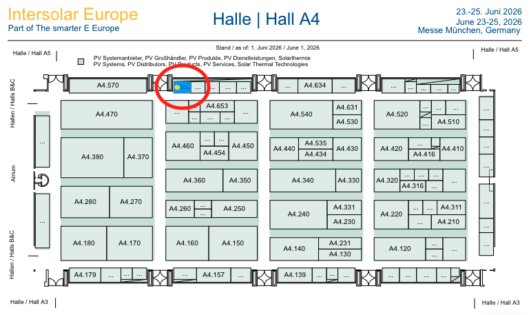 **Alt-Text:** Hallenplan der Intersolar Europe 2026, Halle A4, Messe München, 23.–25. Juni 2026. Der Grundriss zeigt die Standanordnung mit nummerierten Ausstellungsflächen (A4.100–A4.670). Ein Stand ist mit einem roten Kreis hervorgehoben. Die Halle grenzt im Norden an Halle A5 und im Süden an Halle A3; westlich befindet sich das Atrium sowie die Hallen B&C. Die Legende weist die Halle als Bereich für PV-Systemanbieter, PV-Großhändler, PV-Produkte, PV-Dienstleistungen, Solarthermie und Solar Thermal Technologies aus. Stand der Daten: 1. Juni 2026.